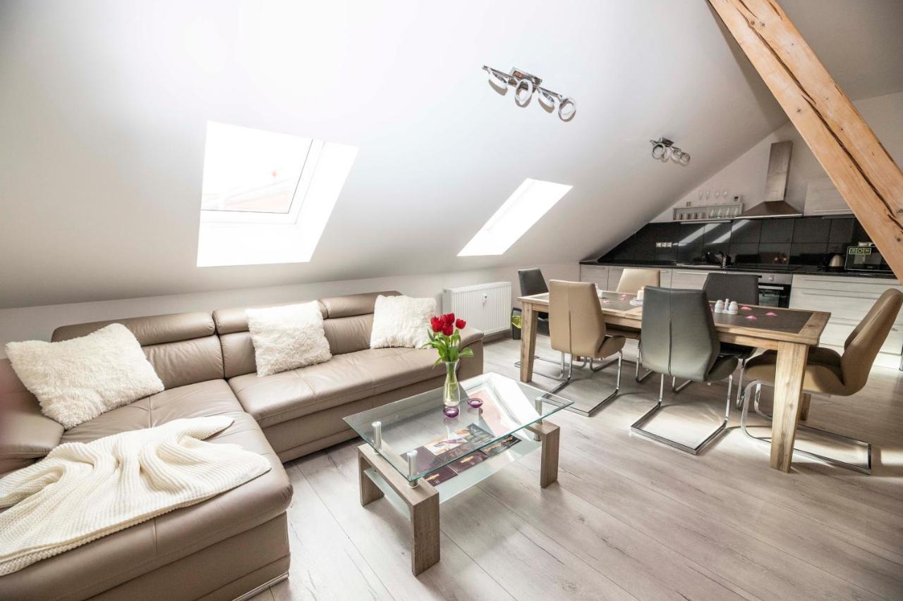 Vip Suite Hotel Heinz Dobris Exterior foto