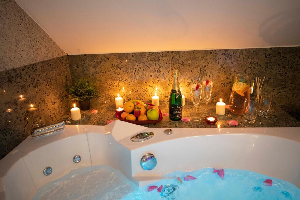 Vip Suite Hotel Heinz Dobris Exterior foto
